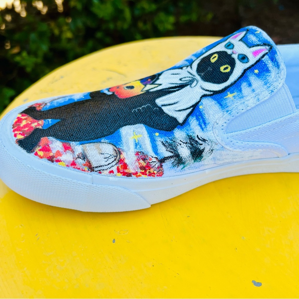 Halloween TrickOrTreat Cats In Spooky Graveyard Hand Painted Canvas Shoes 8.5 - Picture 6 of 12